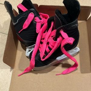 CCM skates size 8